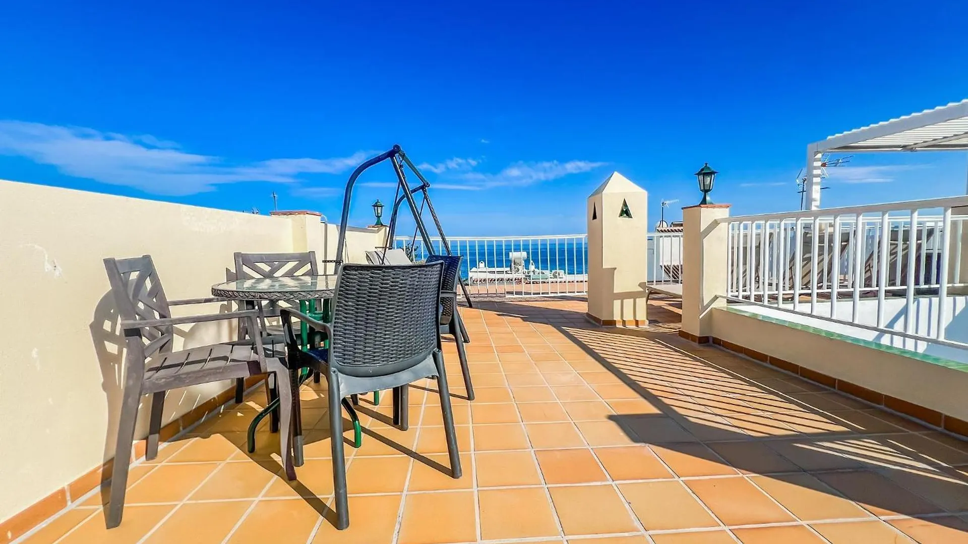 Discover This Beautiful Penthouse Located In The Heart Of Nerja, On The Iconic C 0*, Nerja España