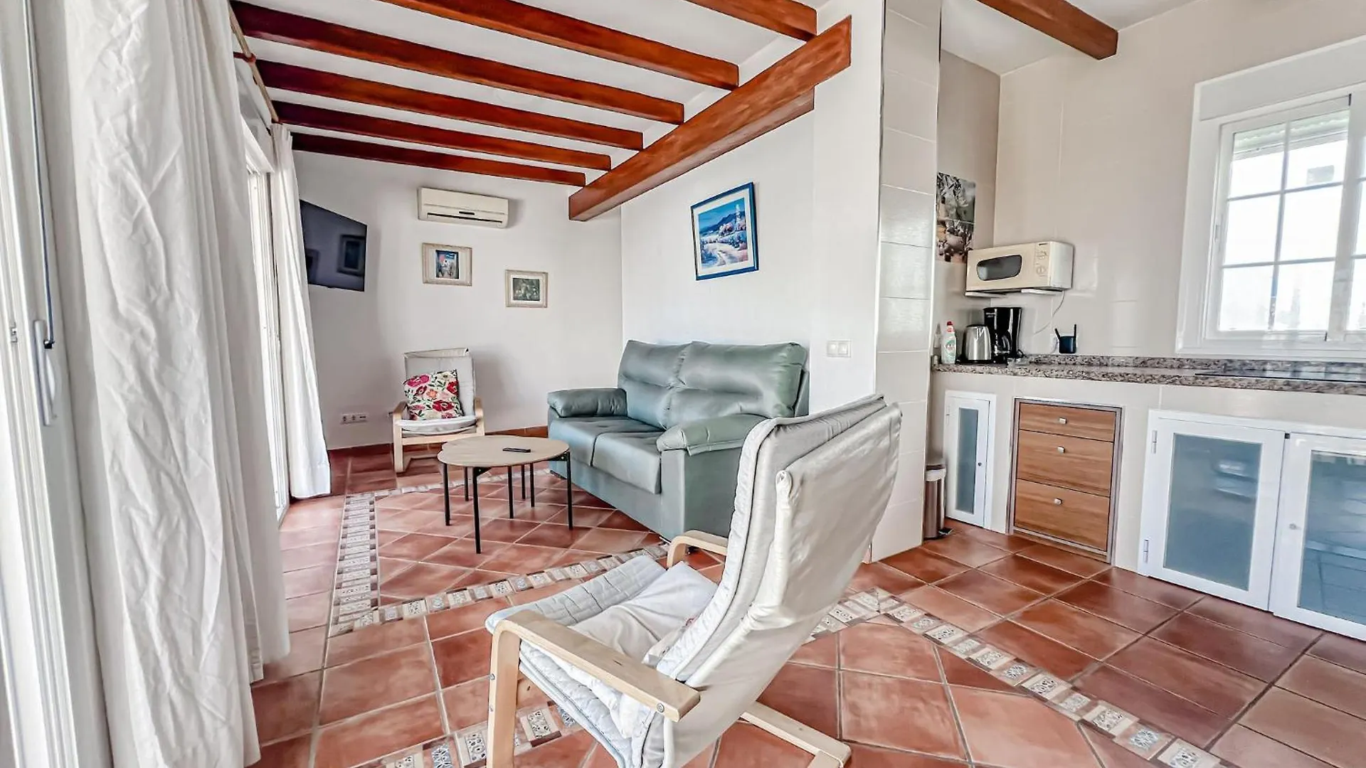Discover This Beautiful Penthouse Located In The Heart Of Nerja, On The Iconic C 0*, Nerja España